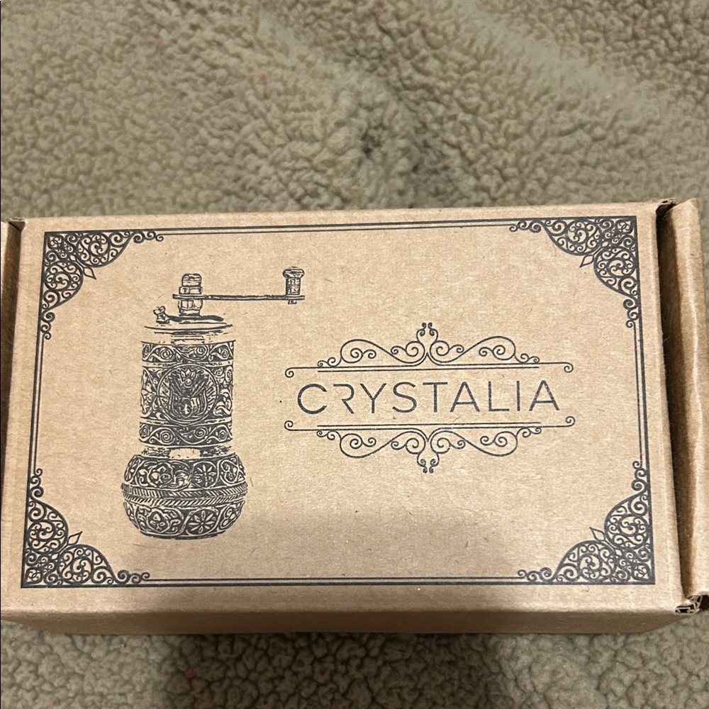 Manual Pepper Grinder - Elegant Bronze Design